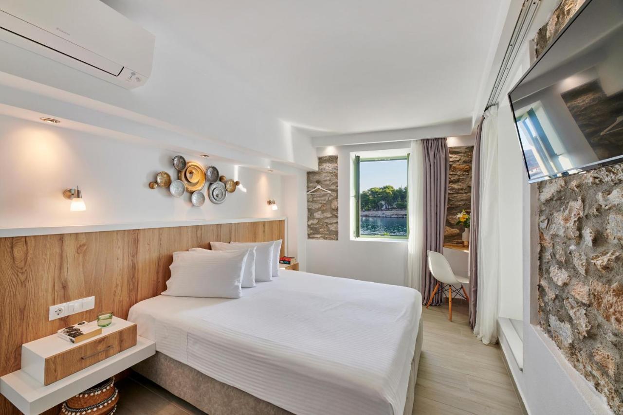 Aparthotel The Water Skiathos-Stadt Exterior foto